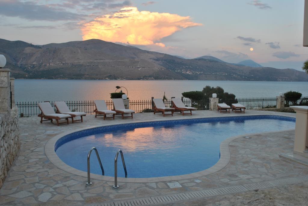Lazaratos Hotel Kouvalata ภายนอก รูปภาพ