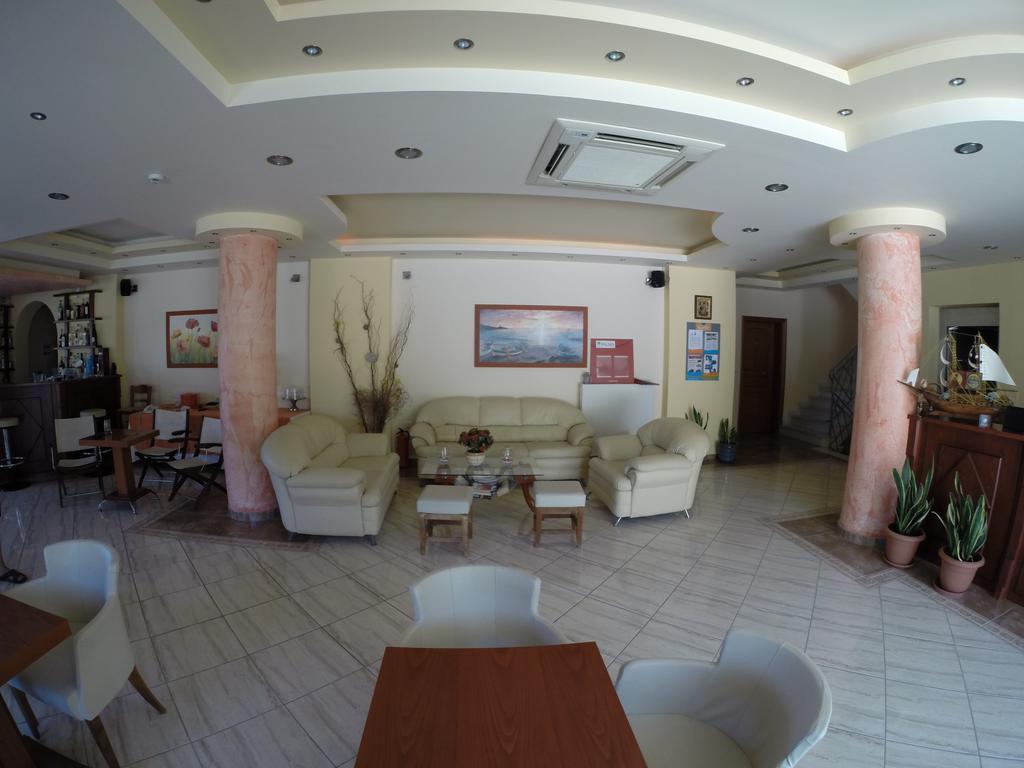 Lazaratos Hotel Kouvalata ภายนอก รูปภาพ