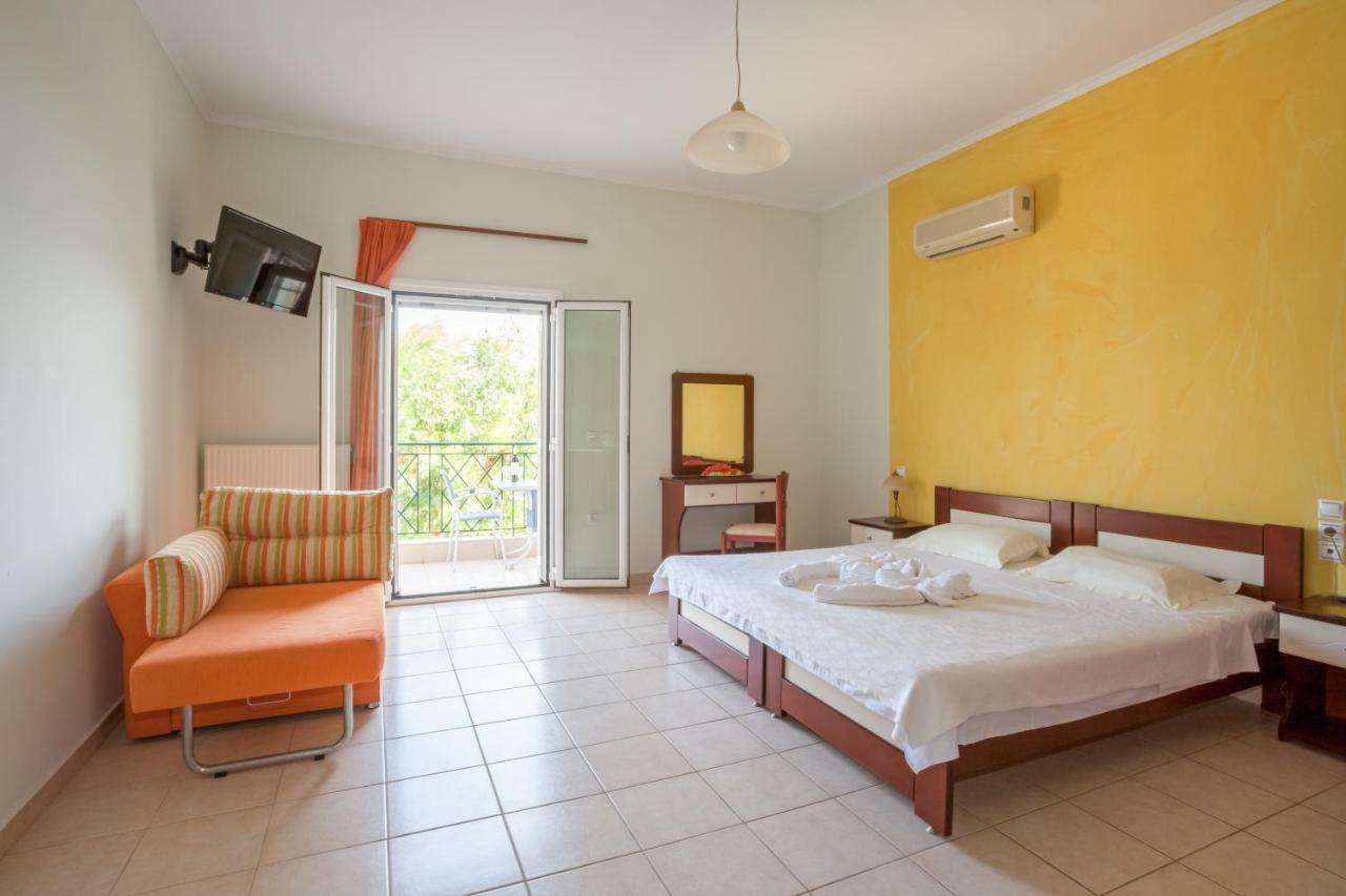 Lazaratos Hotel Kouvalata ภายนอก รูปภาพ