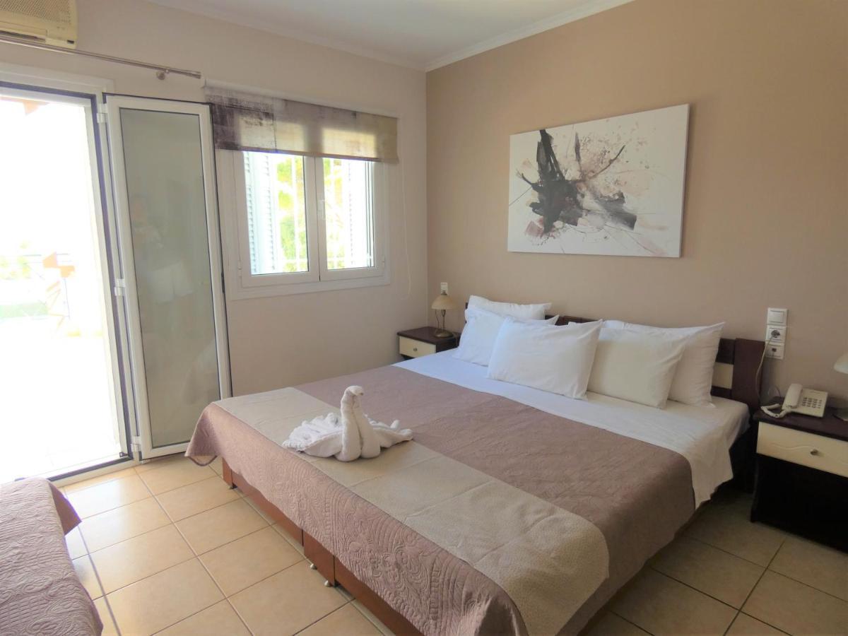 Lazaratos Hotel Kouvalata ภายนอก รูปภาพ